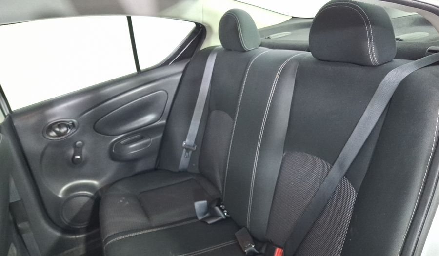 Nissan Versa 1.6 DRIVE AUTO Sedan 2017