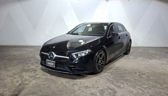 Mercedes Benz • Clase A