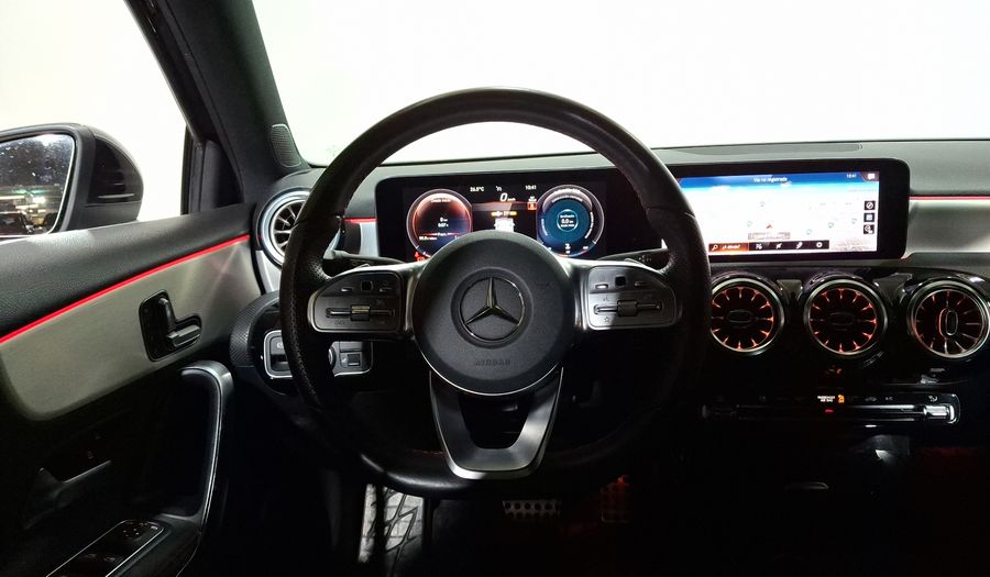 Mercedes Benz Clase A 1.3 200 PROGRESSIVE DCT Hatchback 2023