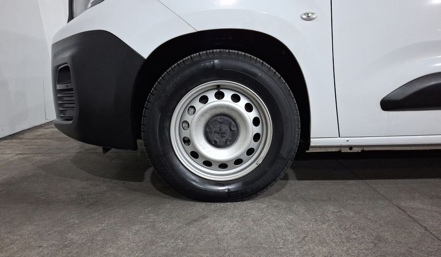 Peugeot Partner BEV 50KWH MAXI PACK AUTO Van 2023