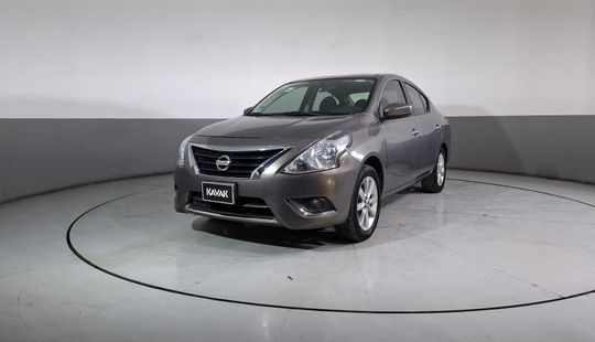 Nissan • Versa