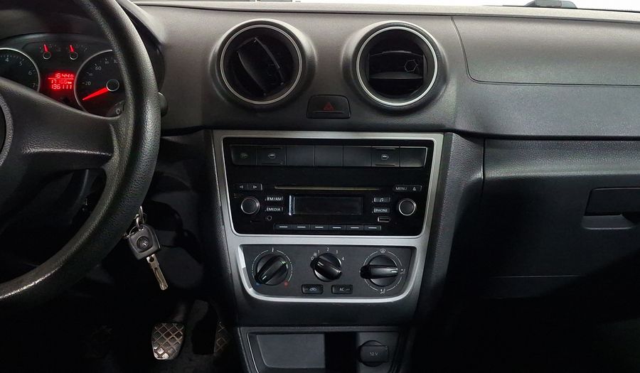 Volkswagen Gol 1.6 GL MT Hatchback 2014