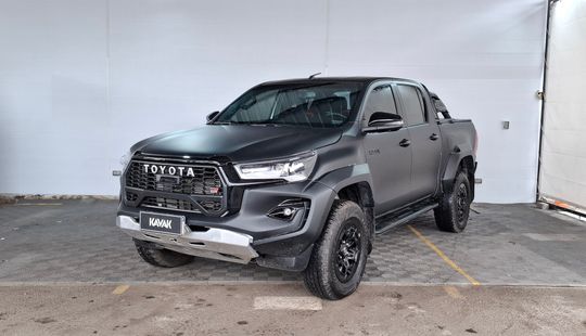 Toyota • Hilux