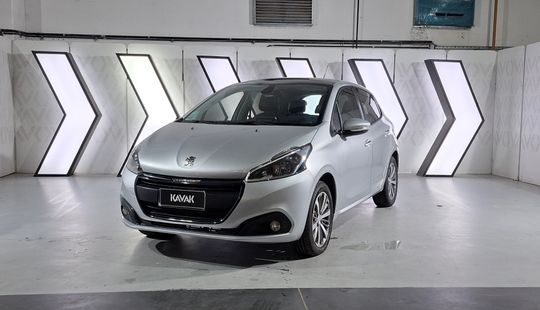 Peugeot • 208