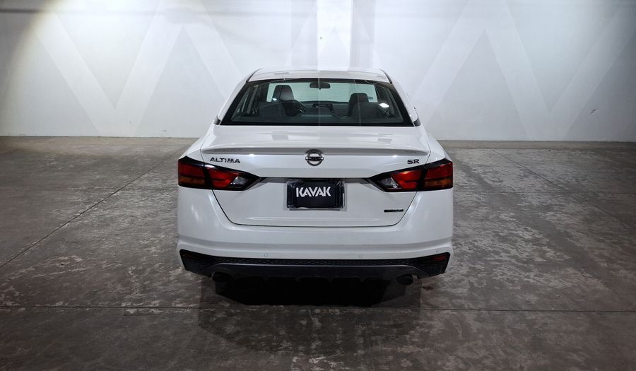Nissan Altima 2.0 SR CVT Sedan 2021