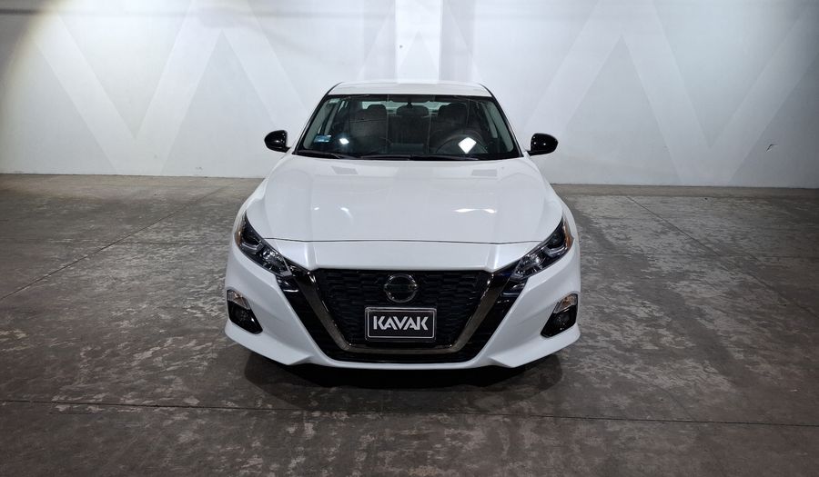 Nissan Altima 2.0 SR CVT Sedan 2021