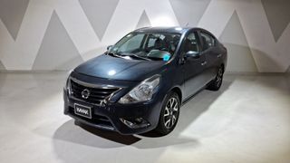 Nissan • Versa