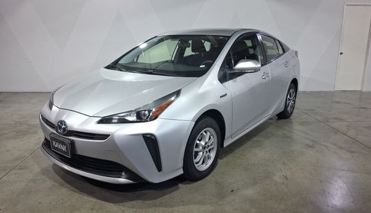 Toyota • Prius