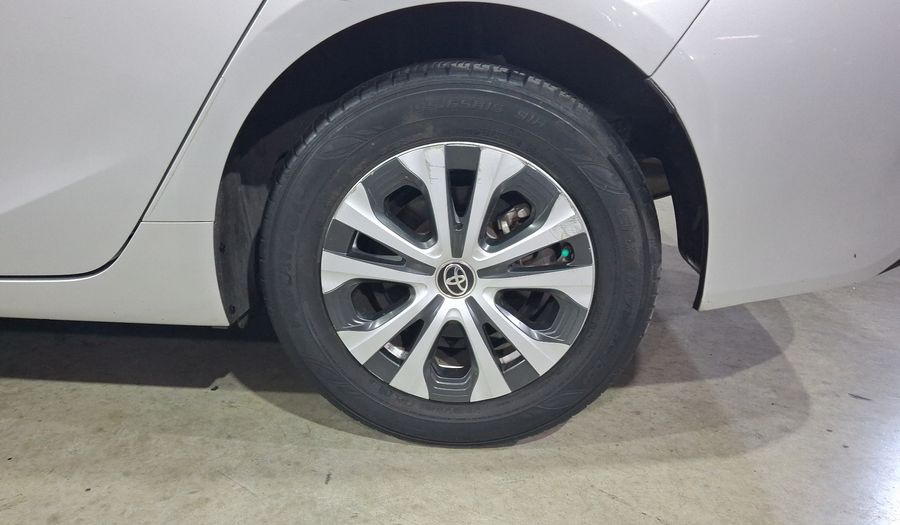 Toyota Prius 1.8 HEV BASE AUTO Hatchback 2021