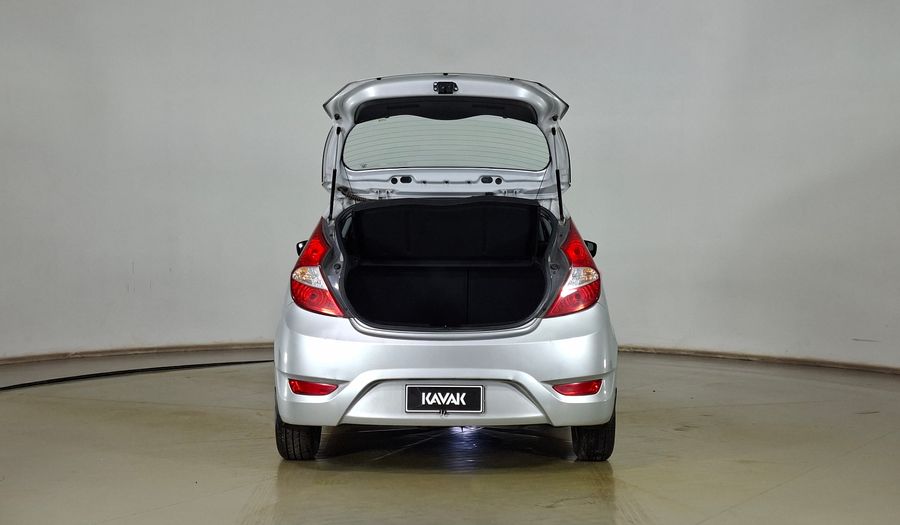 Hyundai Accent 1.6 RB GLS AC 2AB ABS Hatchback 2012