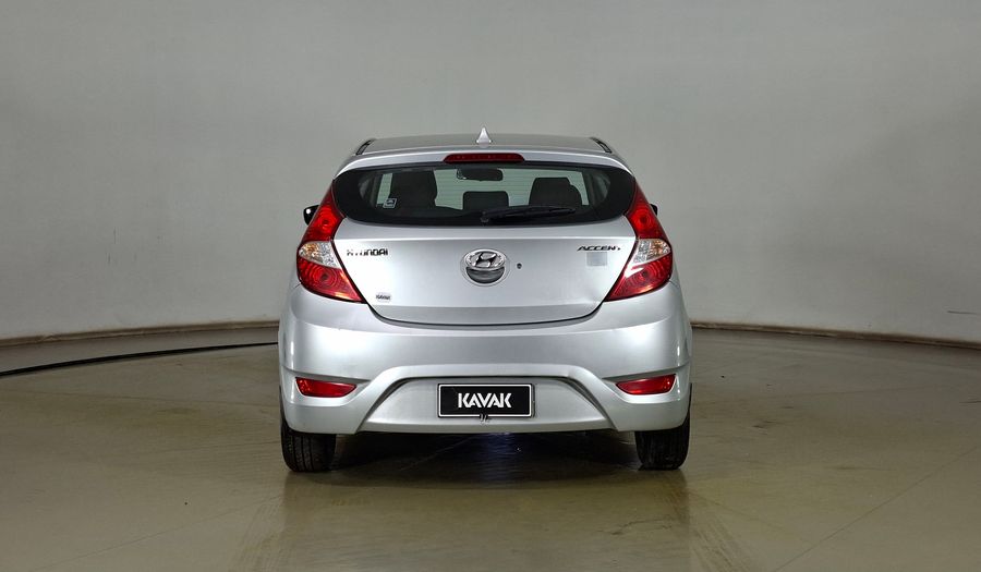 Hyundai Accent 1.6 RB GLS AC 2AB ABS Hatchback 2012