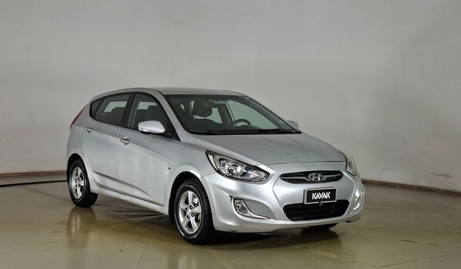 Hyundai Accent 1.6 RB GLS AC 2AB ABS Hatchback 2012