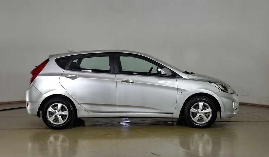 Hyundai Accent 1.6 RB GLS AC 2AB ABS Hatchback 2012