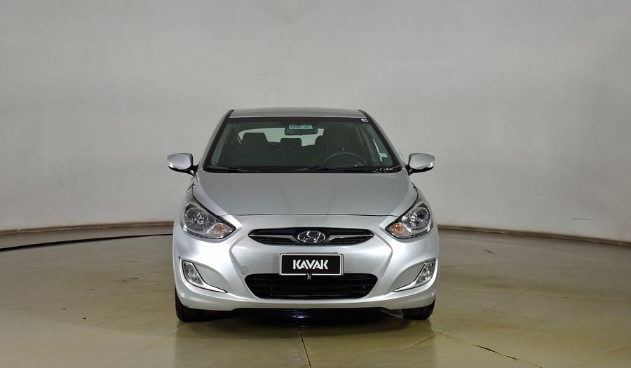 Hyundai Accent 1.6 RB GLS AC 2AB ABS Hatchback 2012