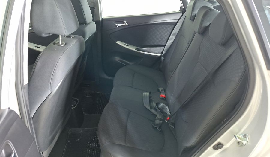 Hyundai Accent 1.6 RB GLS AC 2AB ABS Hatchback 2012