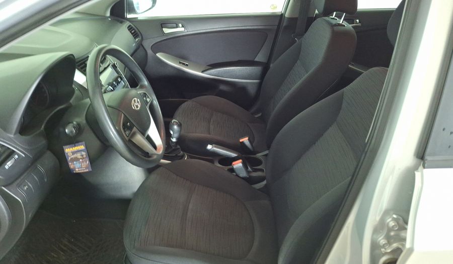 Hyundai Accent 1.4 RB GL AC 2AB ABS HB Hatchback 2017