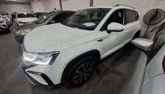 Volkswagen • Taos