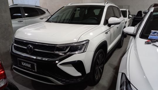 Volkswagen • Taos
