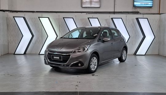 Peugeot • 208