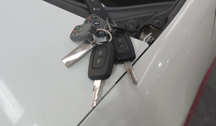Renault Logan 1.6 EXPRESSION Sedan 2017