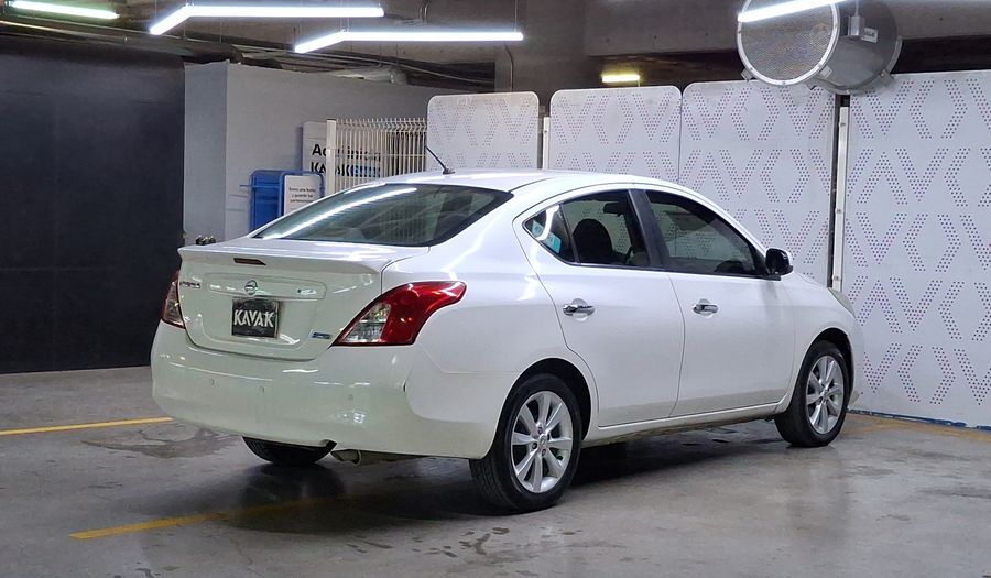 Nissan Versa 1.6 ADVANCE TA AC Sedan 2013