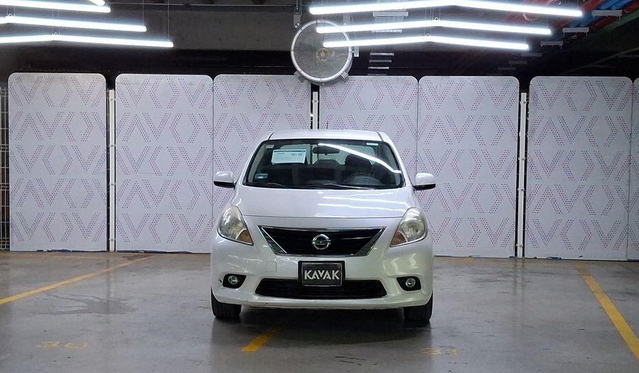 Nissan Versa 1.6 ADVANCE TA AC Sedan 2013