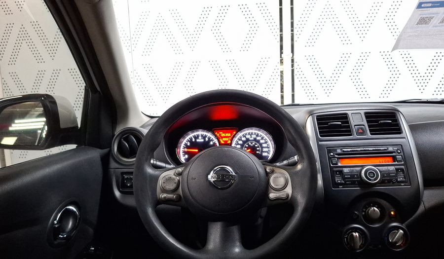 Nissan Versa 1.6 ADVANCE TA AC Sedan 2013