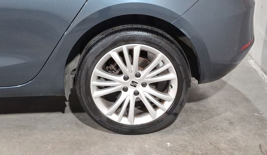 Seat Leon 1.4 STYLE AUTO Hatchback 2021