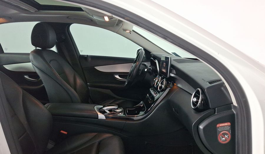 Mercedes Benz Clase C 2.0 200 CGI SPORT AT Sedan 2016