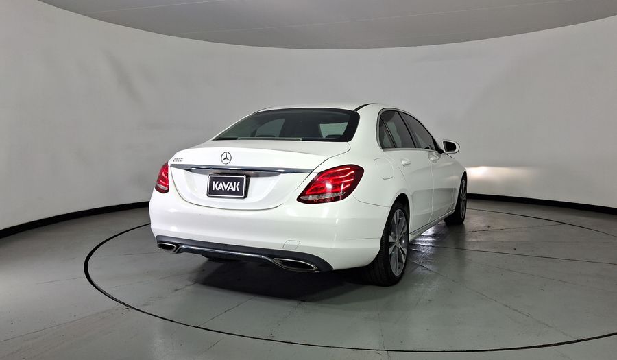 Mercedes Benz Clase C 2.0 200 CGI SPORT AT Sedan 2016
