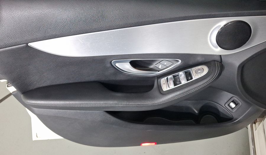Mercedes Benz Clase C 2.0 200 CGI SPORT AT Sedan 2016