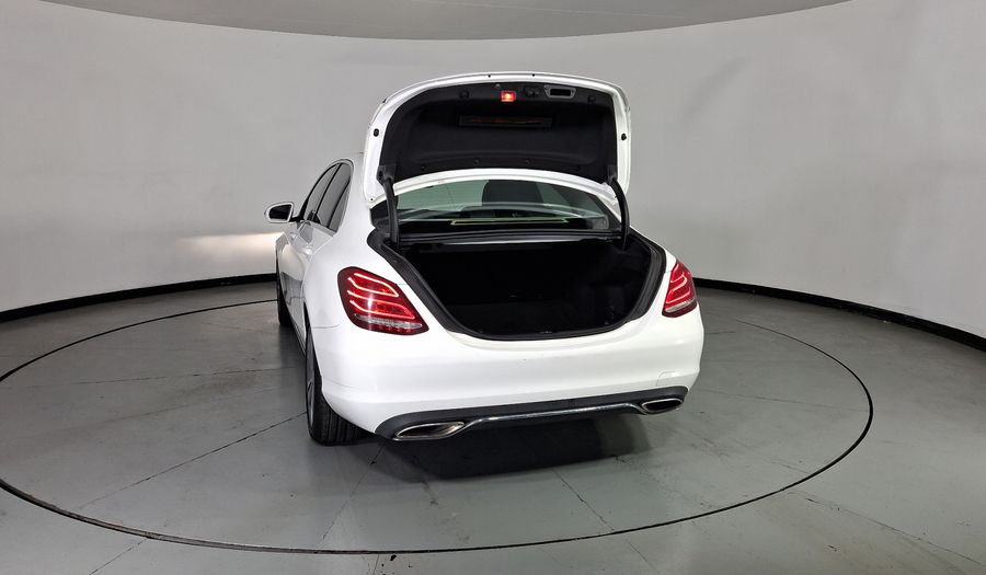 Mercedes Benz Clase C 2.0 200 CGI SPORT AT Sedan 2016