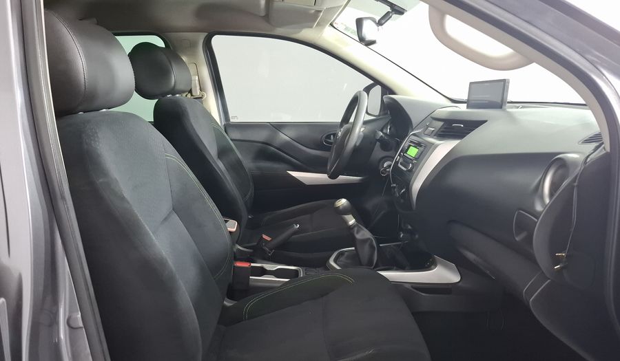 Nissan Np300 2.5 XE TM AC PAQ SEG Pickup 2016