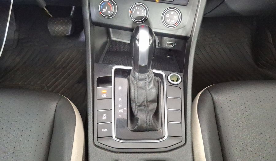 Volkswagen Jetta 1.4 WOLFSBURG EDITION AUTO Sedan 2020