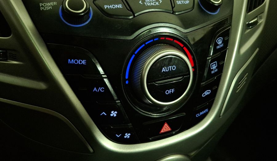 Hyundai Veloster 1.6 GLS PREMIUM Hatchback 2013