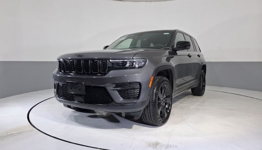 Jeep • Grand Cherokee