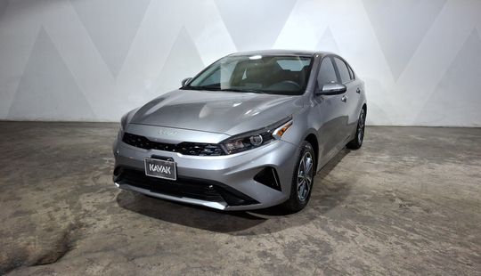 2023 • 11,433 km • Manual