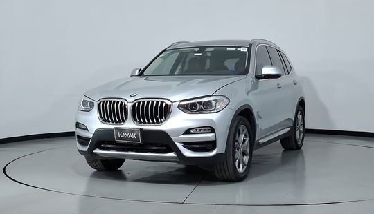 2020 • 111,275 km • Automático