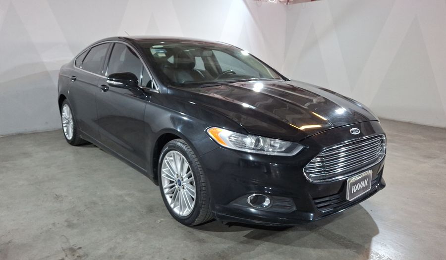 Ford Fusion 2.0 GTDI SE LUXURY AT Sedan 2015