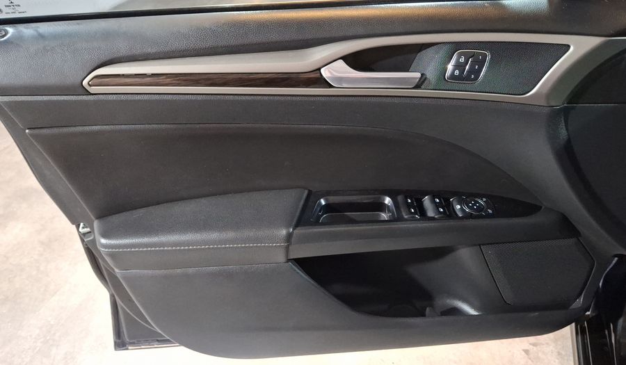 Ford Fusion 2.0 GTDI SE LUXURY AT Sedan 2015