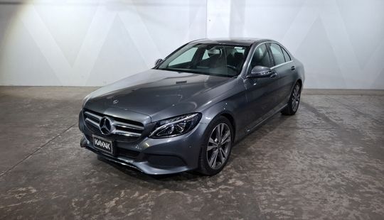 Mercedes Benz • Clase C