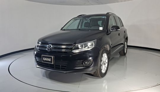Volkswagen • Tiguan