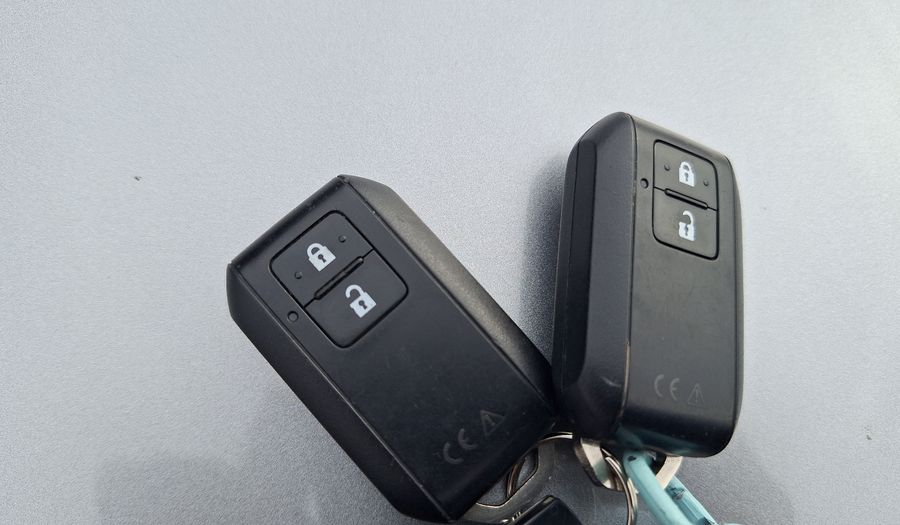 Suzuki Swift 1.2 GLX CVT AUTO Hatchback 2018