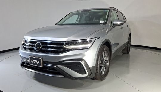 Volkswagen • Tiguan
