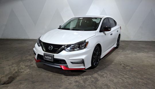 Nissan • Sentra