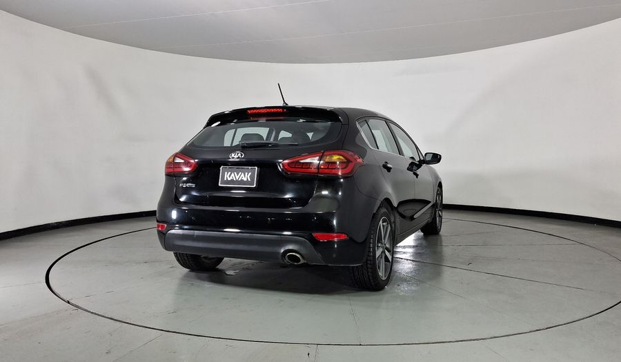 Kia Forte 2.0 SX MT Hatchback 2017