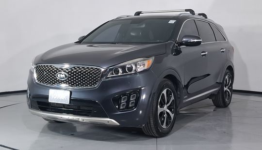 2018 • 127,265 km • Automático