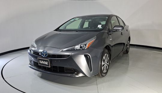 Toyota • Prius