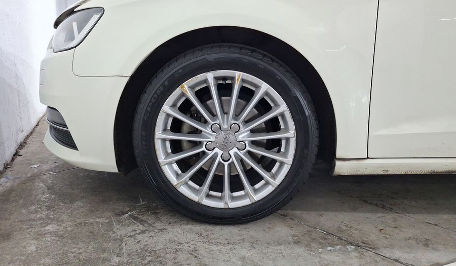 Audi A3 1.4 TFSI AMBIENTE S TRONIC Hatchback 2014
