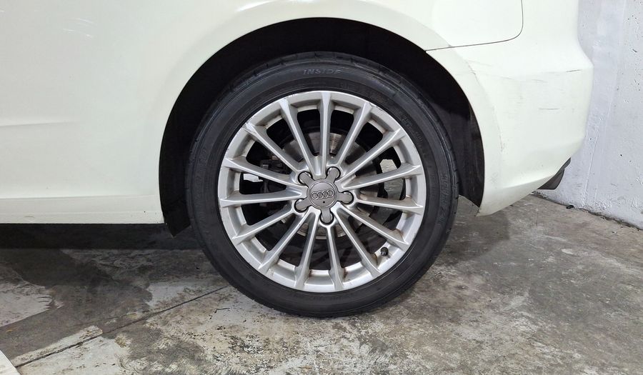 Audi A3 1.4 TFSI AMBIENTE S TRONIC Hatchback 2014